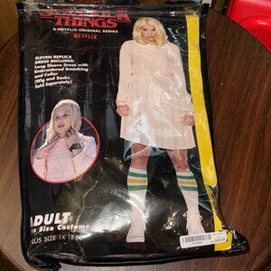 Stranger Things Eleven Halloween Costume w/Socks Adult 1X XL 14